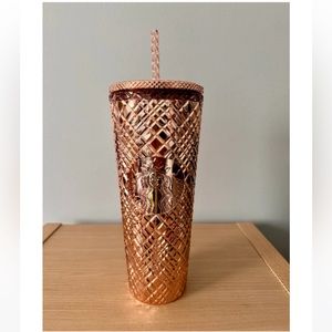 473. Starbucks rose gold winter 2023 venti tumbler